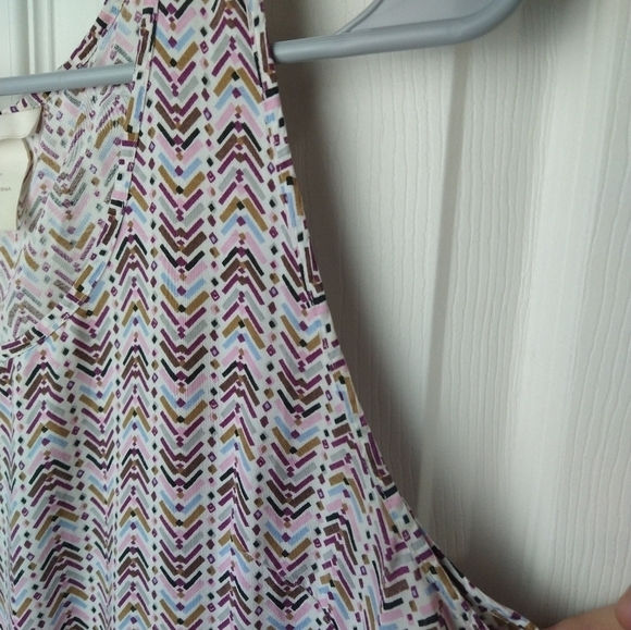 $ H&M swoop neck boho western styled hi low curved hem tank top. Size 6 - Picture 2 of 9